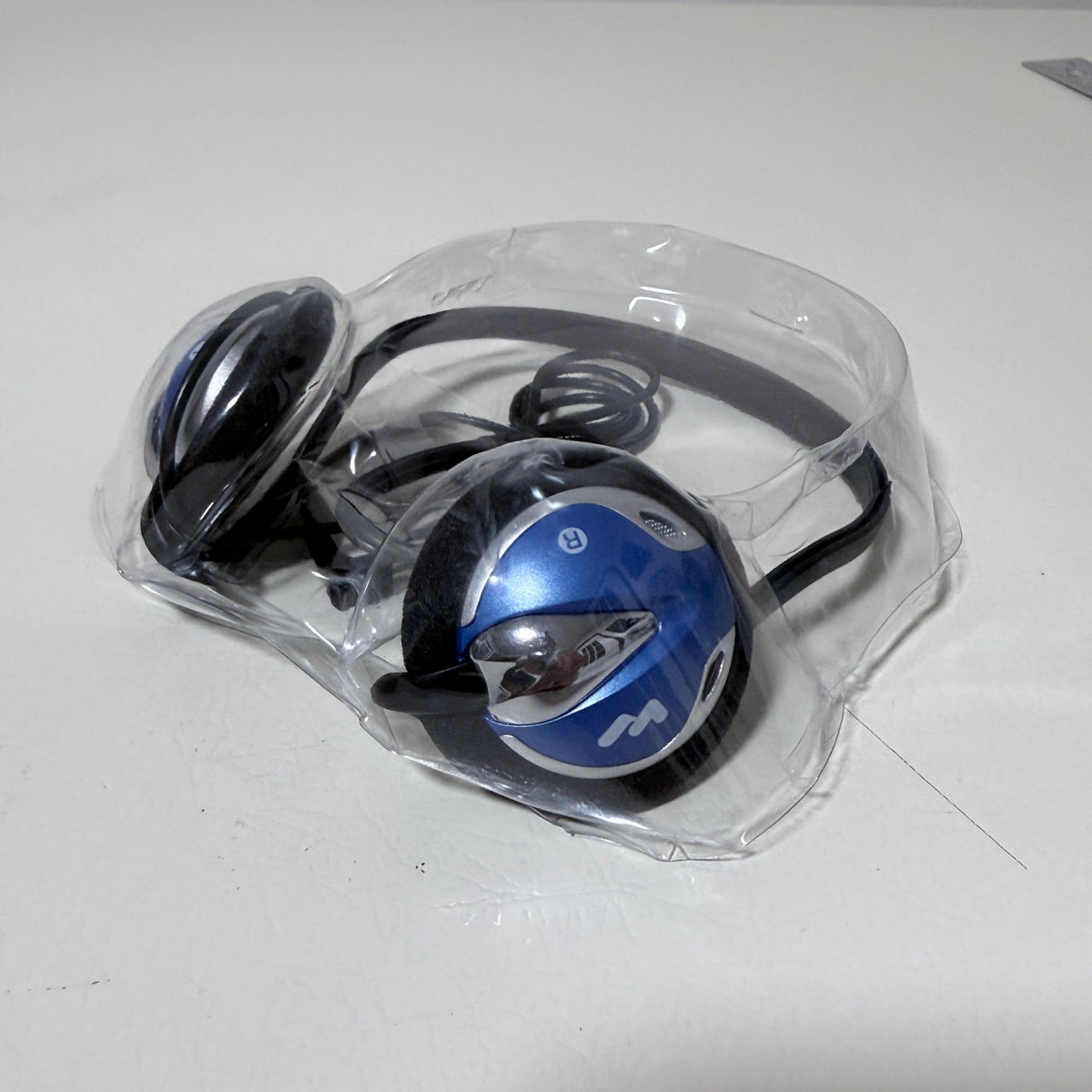 Williams Sound HED 036 Stereo Behind the Head Headphone, 3.5 mm, 16 Ohm, Blue and Black