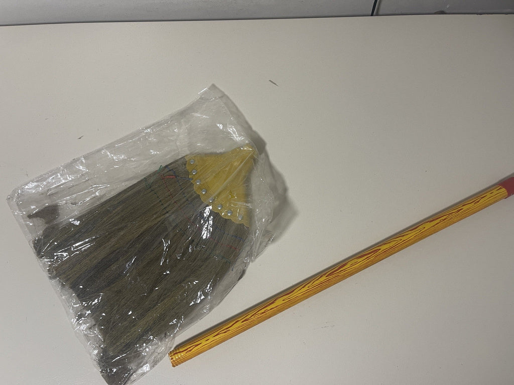 Asian Soft Grass Broom, 39 in, Yellow Screw-In Handle