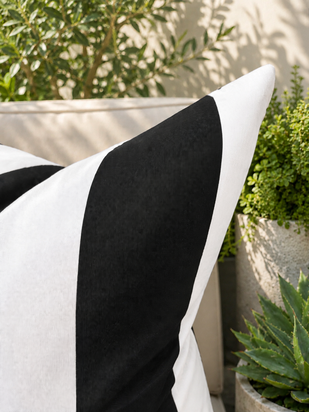 Monaco Outdoor Lumbar Pillow Cover