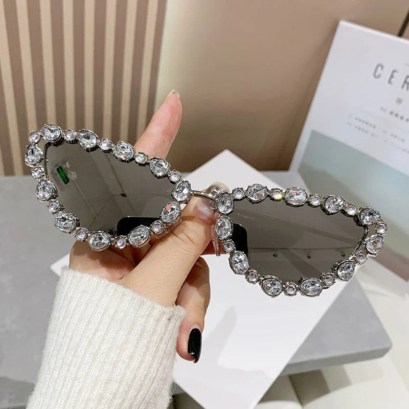 Cat glasses, oversized rhinestone sunglasses, personalized and trendy retro metallic sunglasses with diamonds