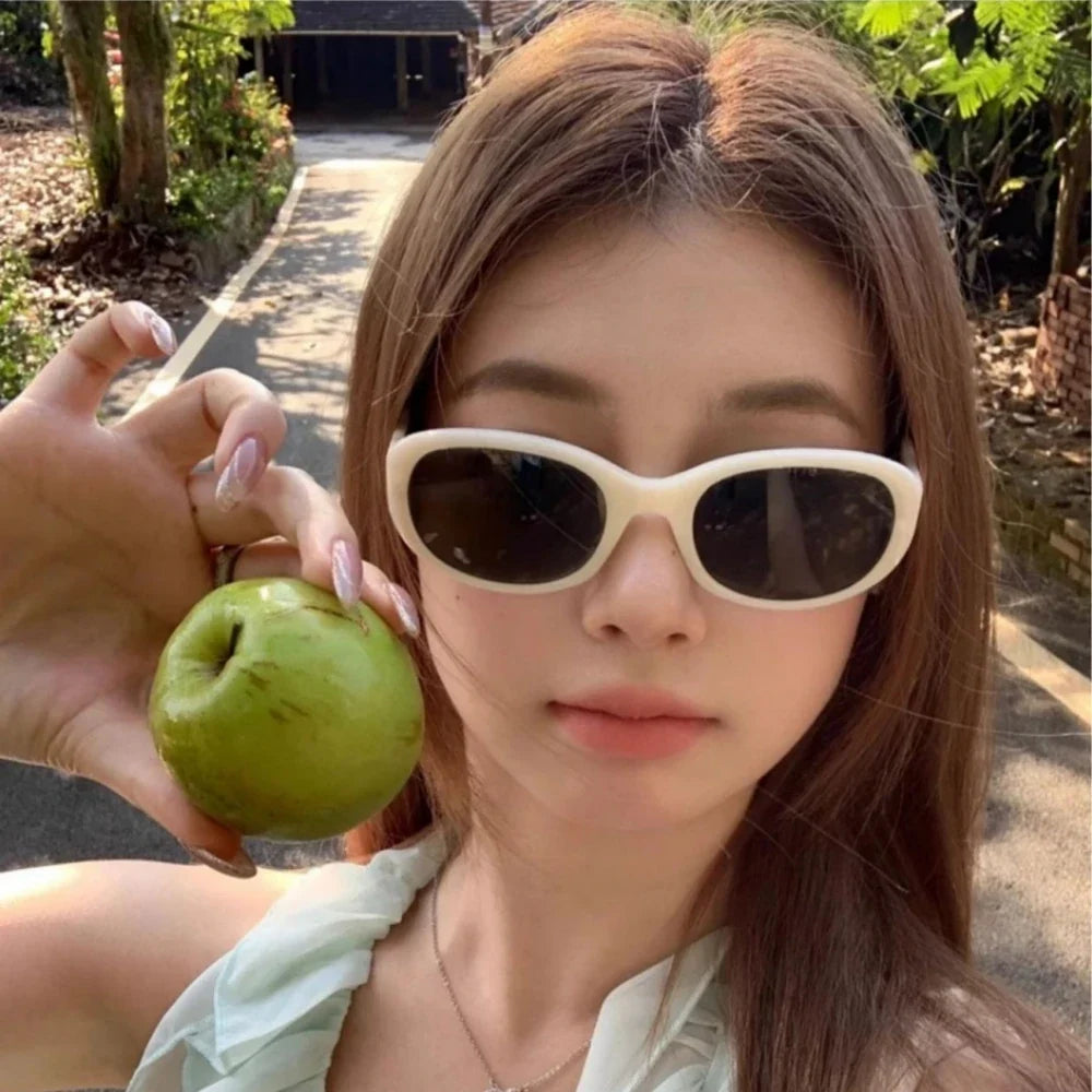 Fashion Sunglasses Women Classic Oval Cute Glasses Brand Vintage Small Rectangle Sun Glasses Female Eyewear Anti-Glare