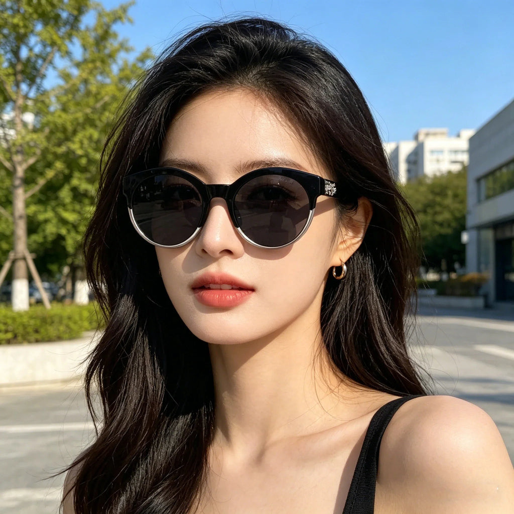 Trendy sunglasses woman luxury 2026 TR90 Frame glasses fashion UV400 Protection with Glasses case for outdoor Sunshade glasses