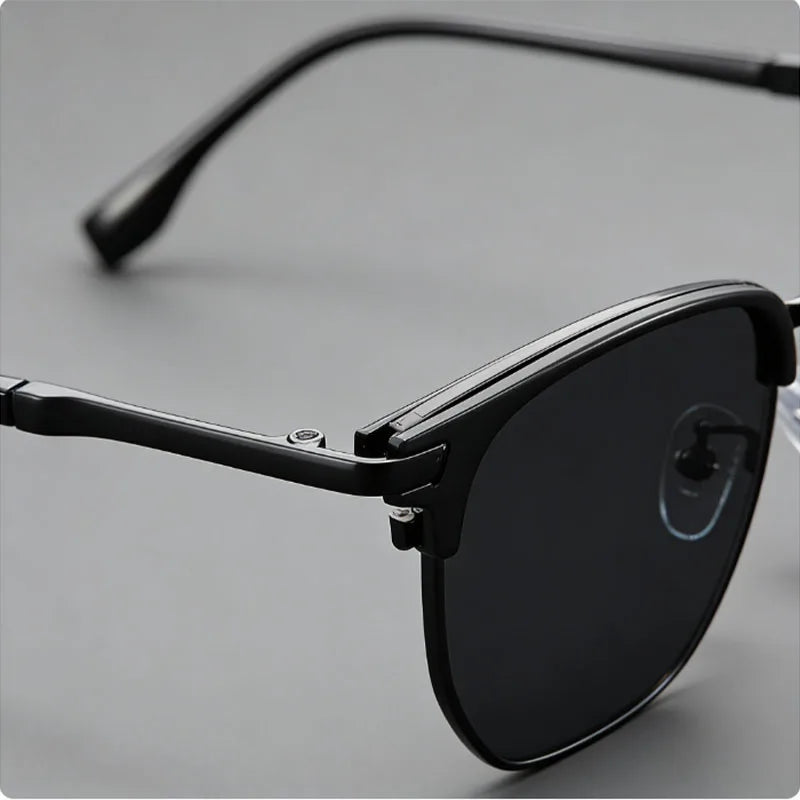 Vintage Square Metal Frame Sunglasses for Men and Women, Retro Unisex Fashion UV400 Protection Eyewear
