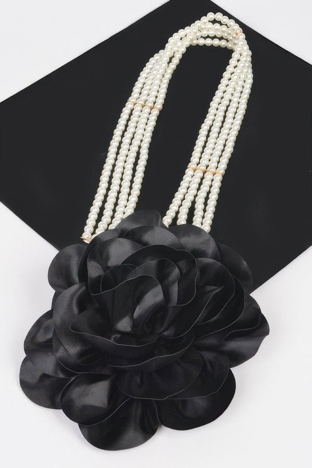 Oversized Flower Pearl Elastic Belt