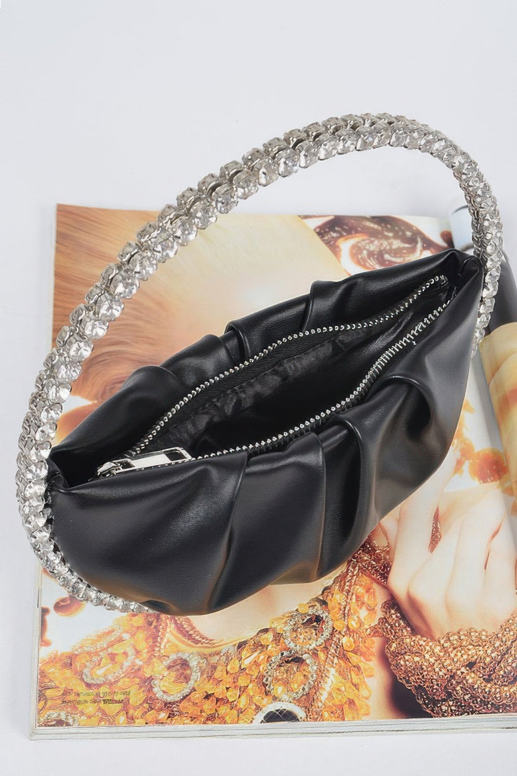 Round Stone Handle Clutch