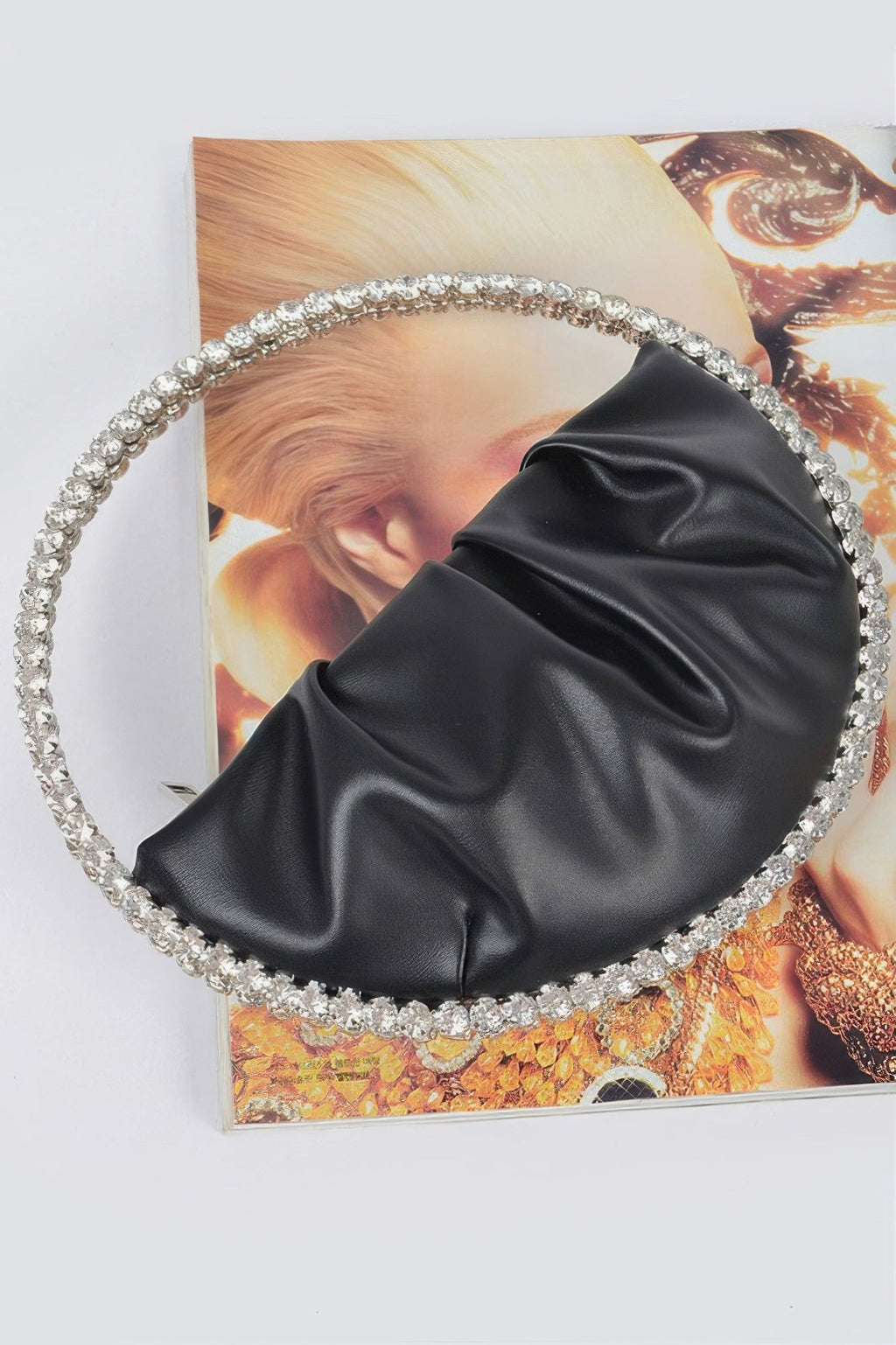 Round Stone Handle Clutch