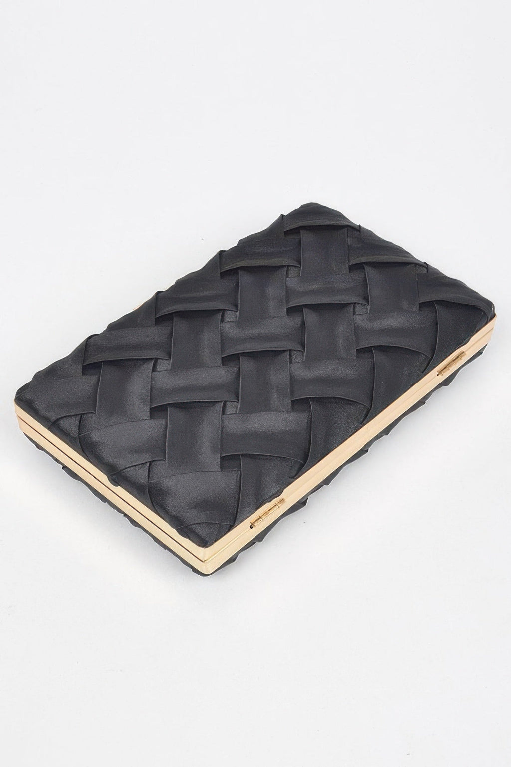Cross Hatched Chain Clutch