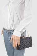 Cross Hatched Chain Clutch
