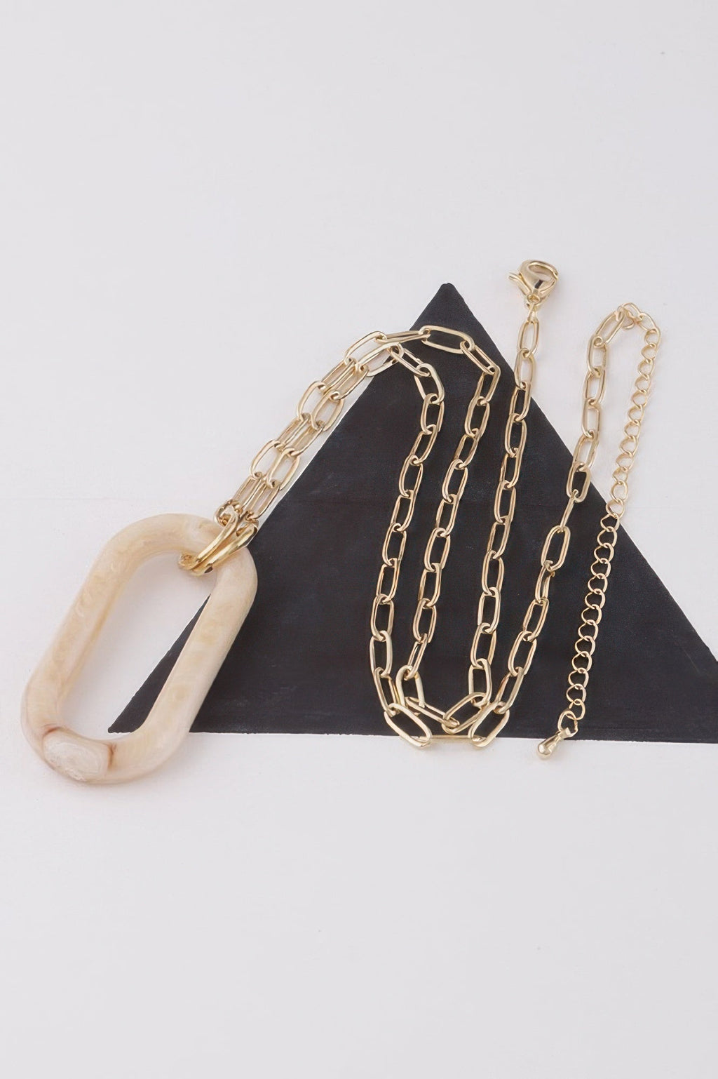 Marbled Oval Pendant Necklace