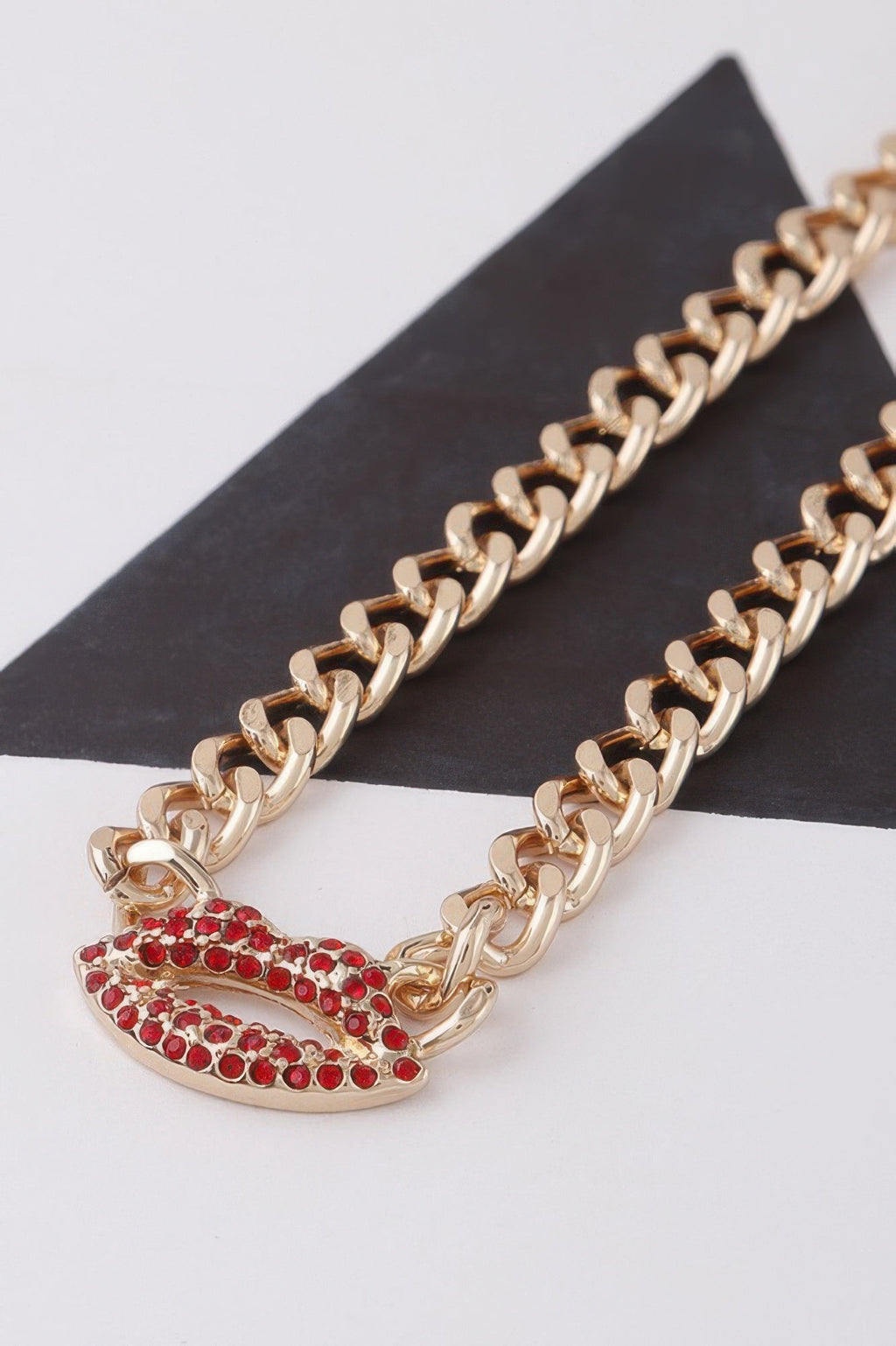 Jeweled Lips Chain Necklace