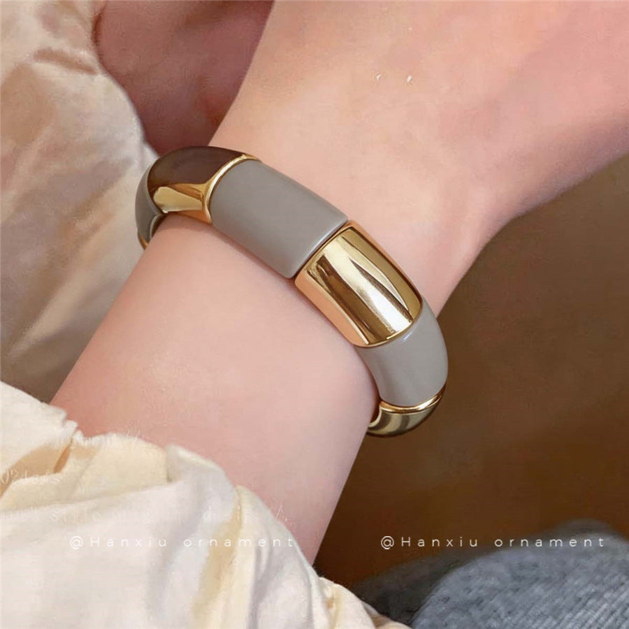 Colorful Dopamine Enamel Art Earrings & Light Luxury Beaded Bracelet For Women, Vacation Style 2026 New Hot Selling High Sense Jewelry Set