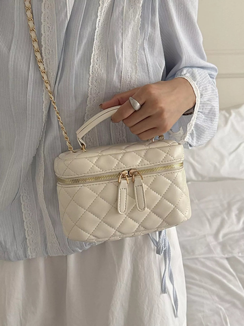 Quilted Chain Strap Crossbody Bag