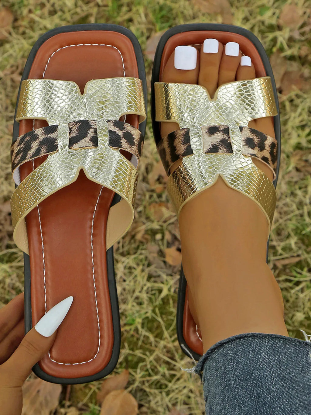 Leopard Print Buckle Strap Sandals