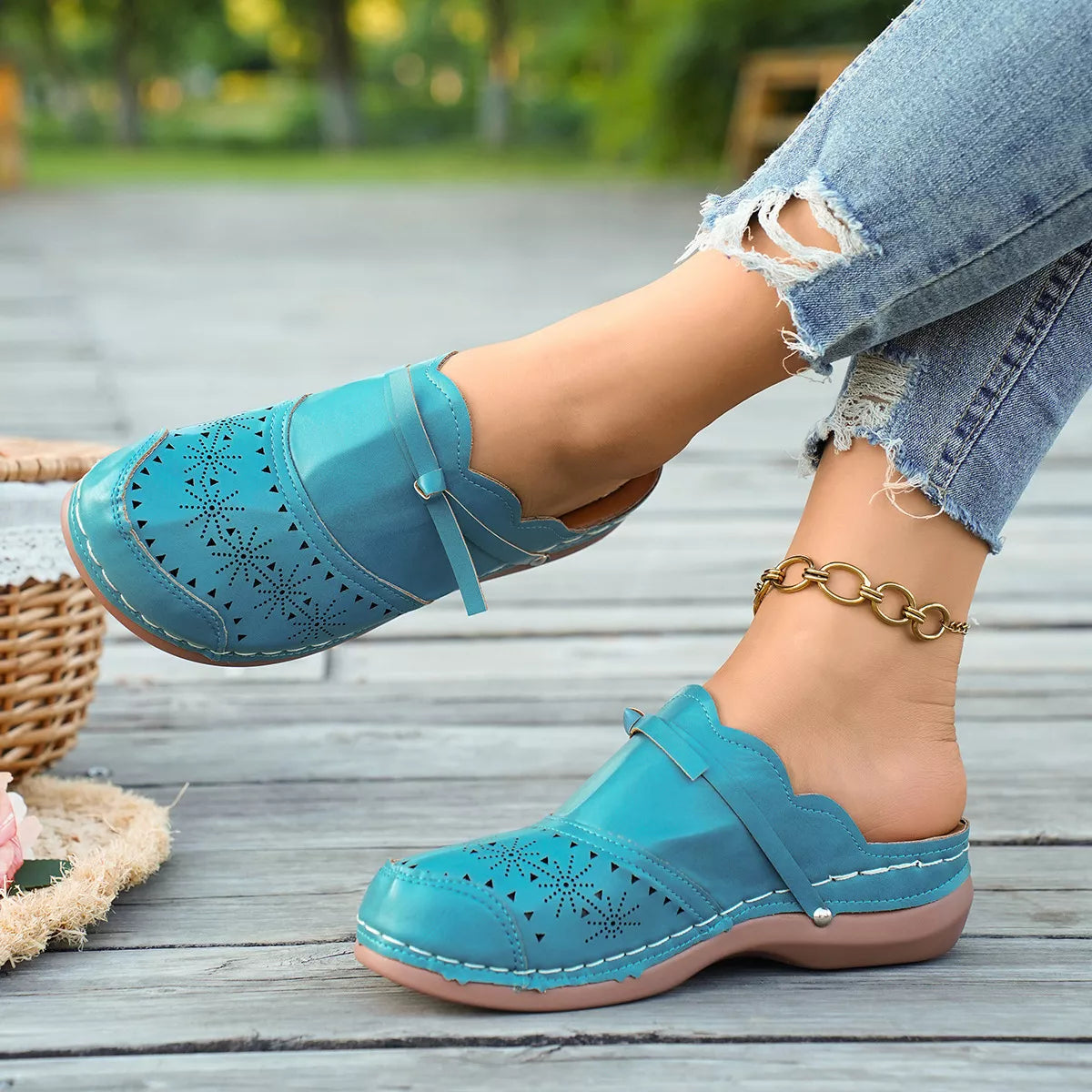 Round Toe Wedge Sandals