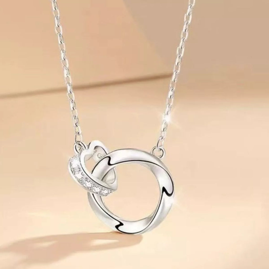 925 Sterling Silver Interlocking Circles Pendant Necklace