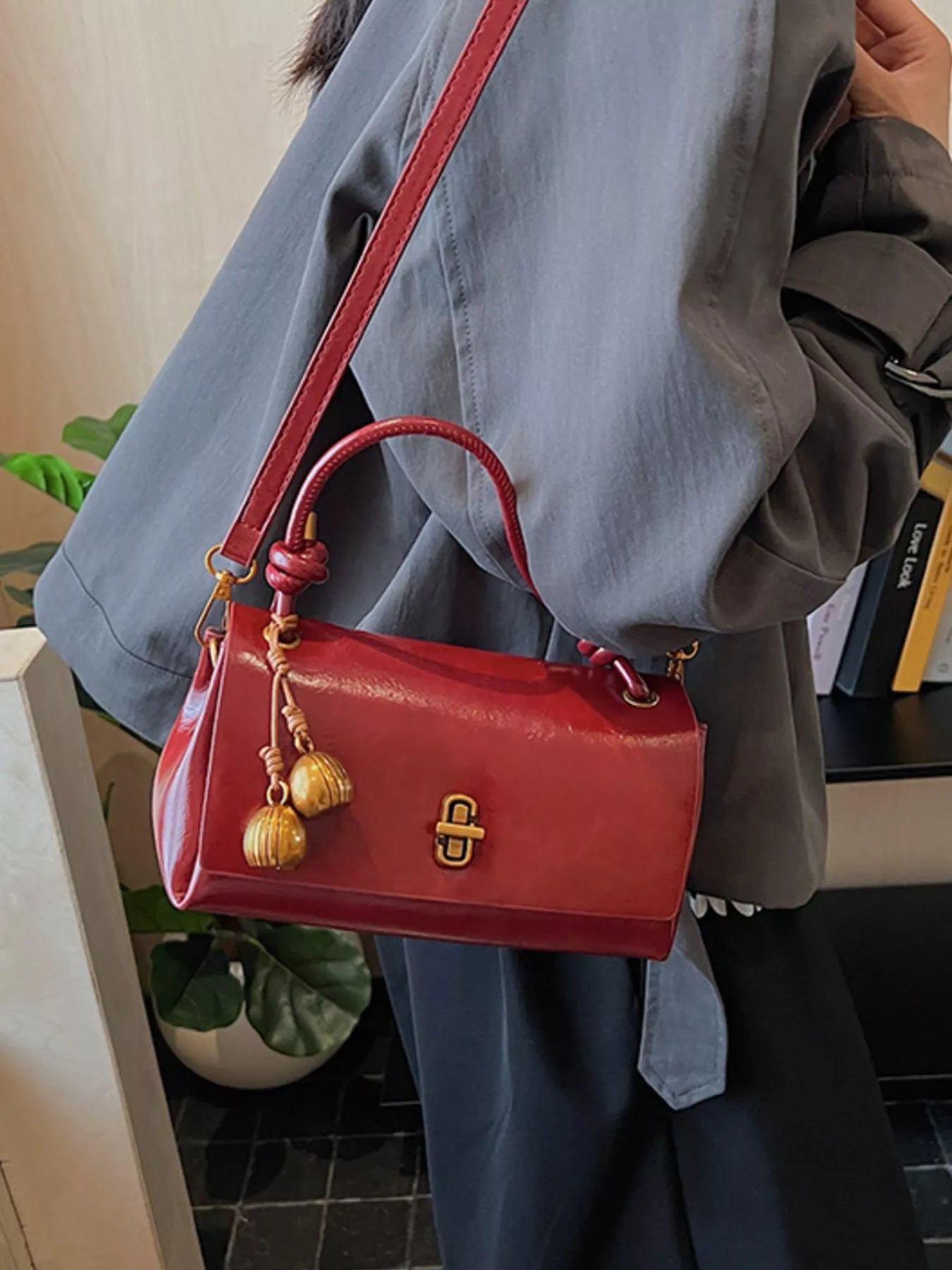Chic PU Leather Crossbody Bag with Gold Accents