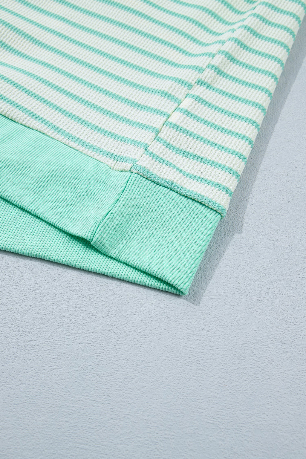 Green Stripe Colorblock Trim Round Neck Short Sleeve Tee