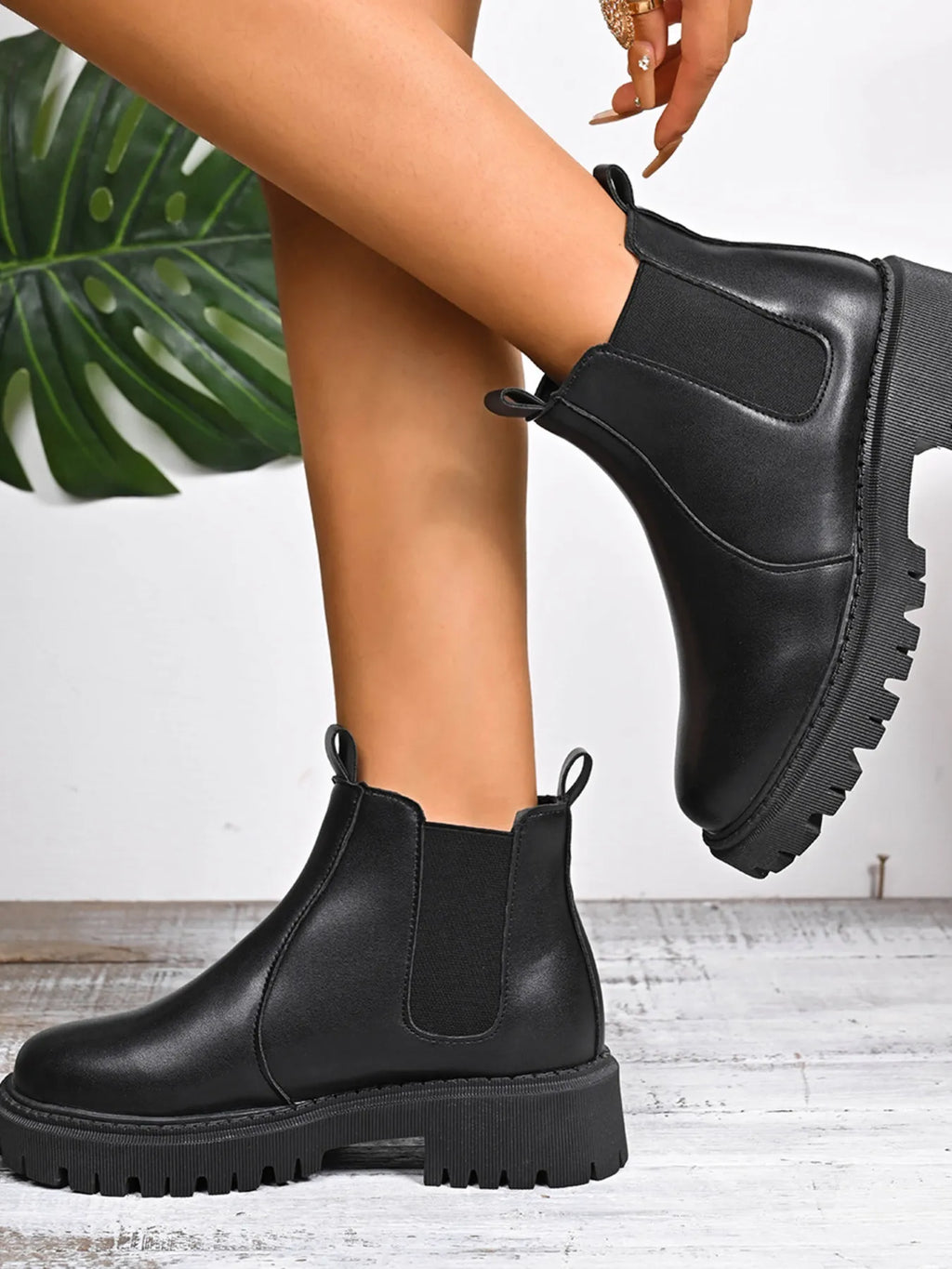 Round Toe Platform Boots