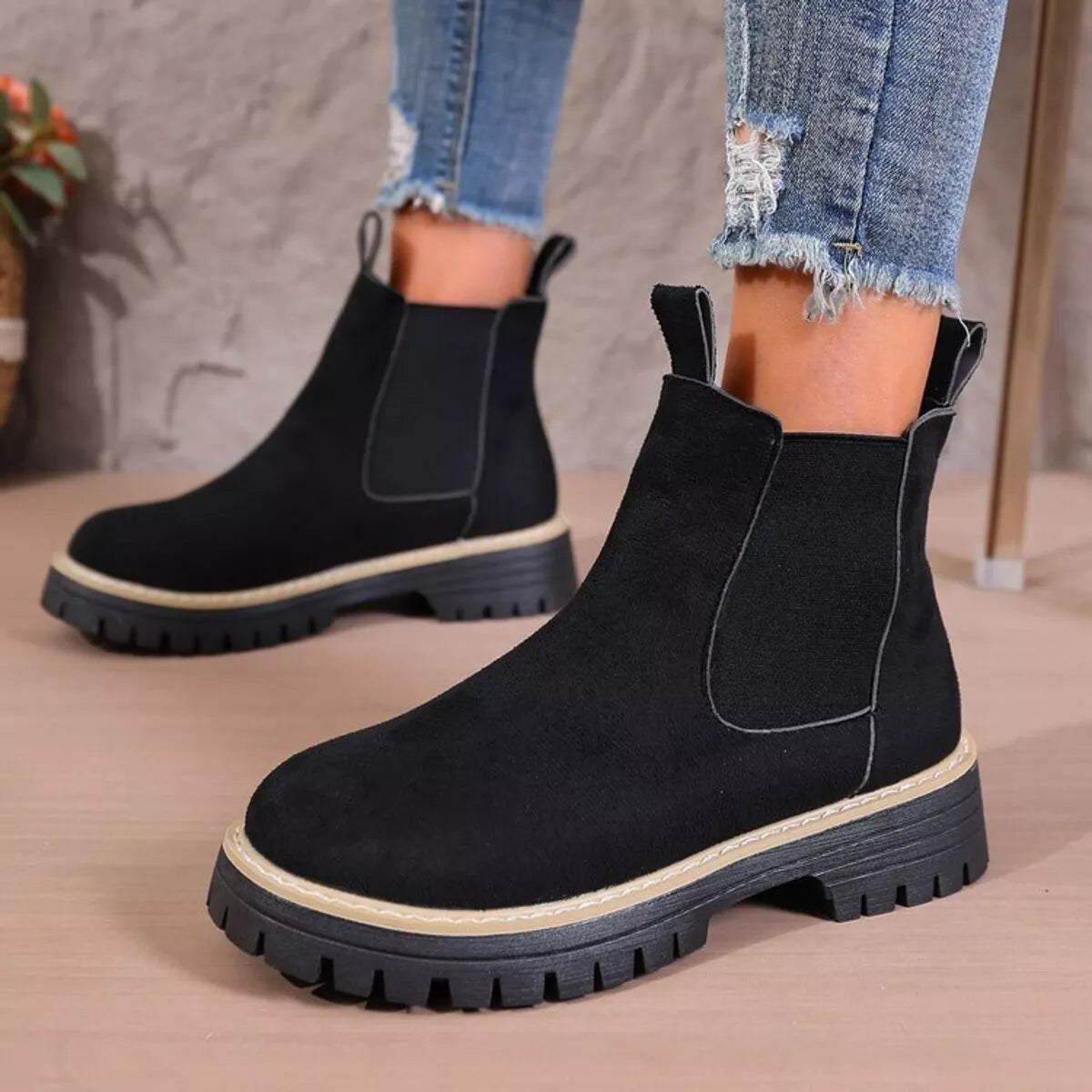 Round Toe Platform Boots