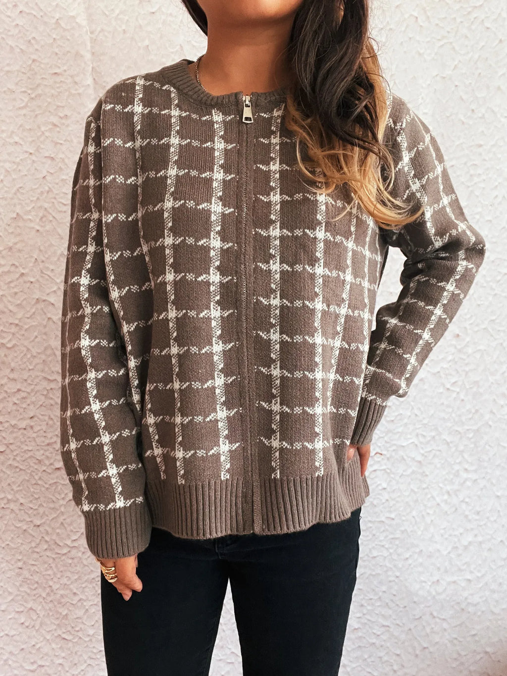 Plaid Zip-Up Cardigan with Gentle Stretch