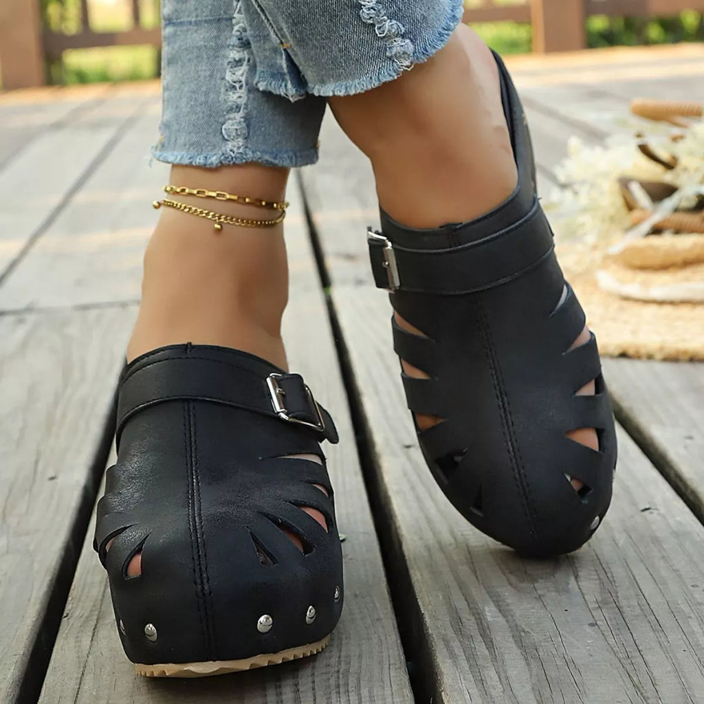 Round Toe Platform Sandals