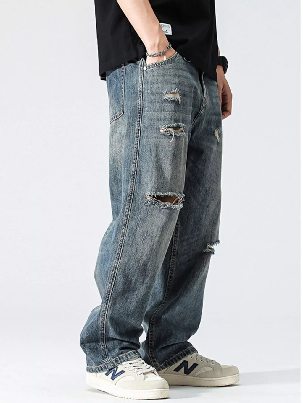 Men's Distressed Loose Fit Jeans