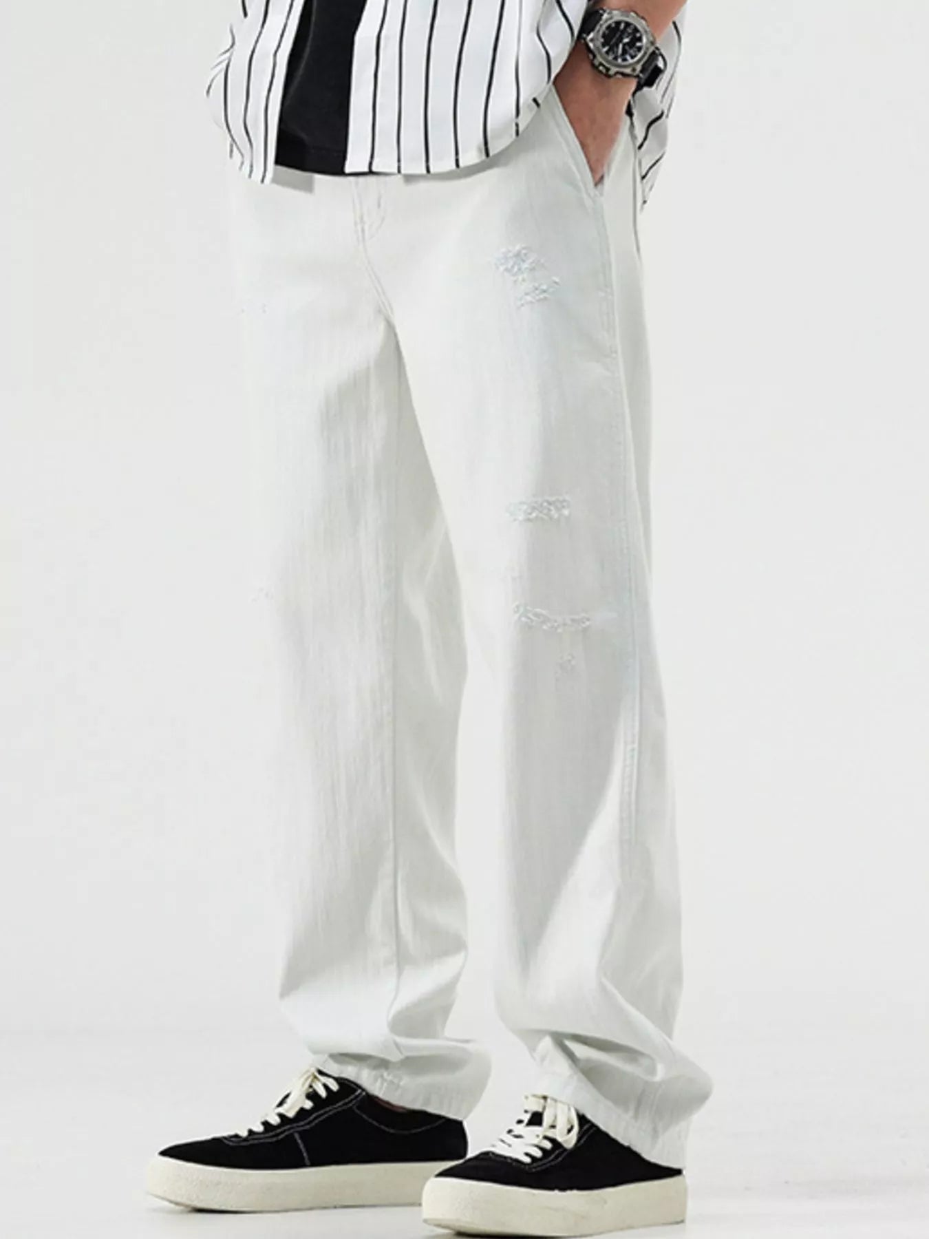 Men's Distressed Relaxed Fit Jeans