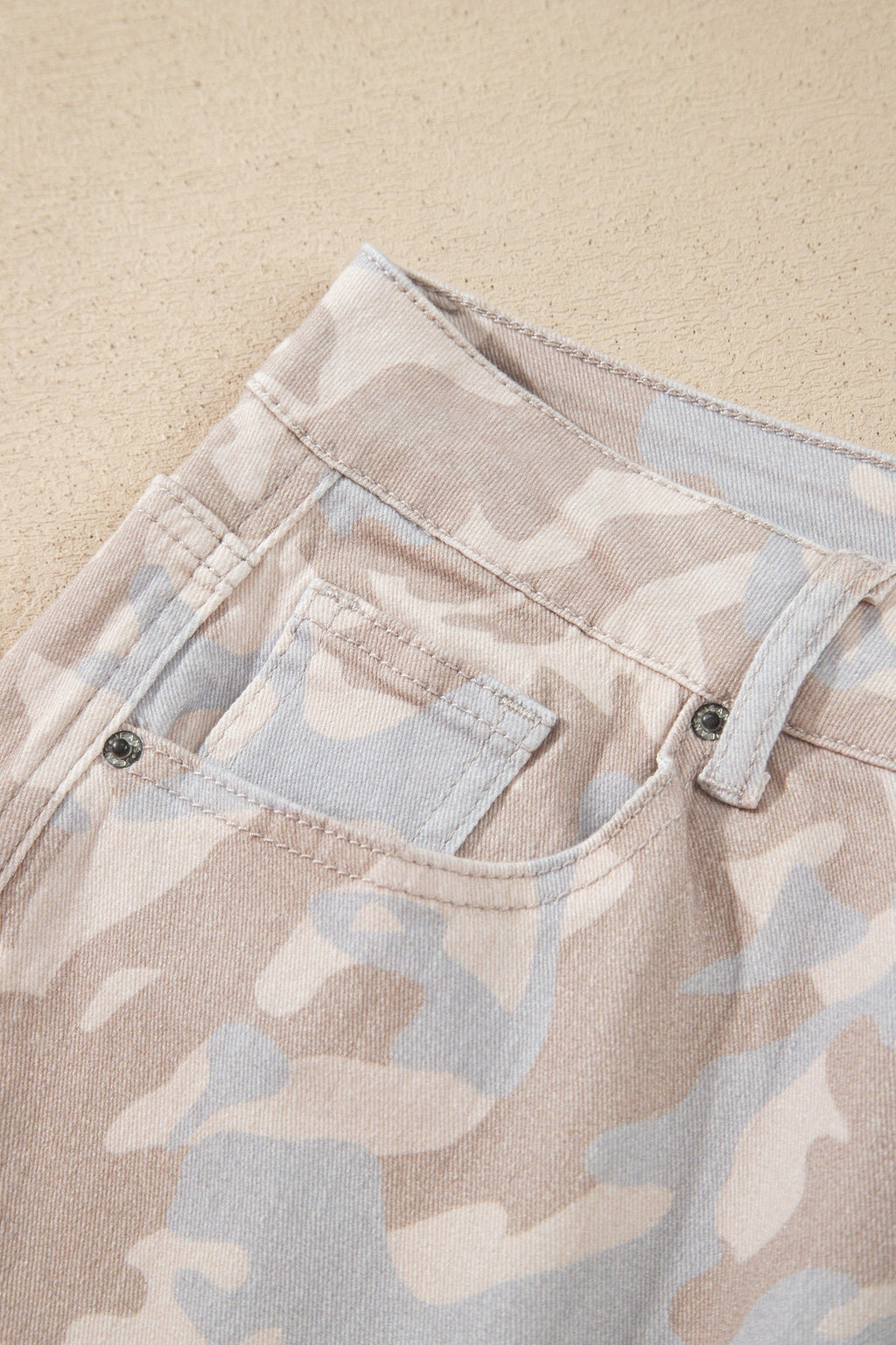 Khaki Camouflage Pattern Pocket Rivet Detail Ankle-Length Harem Fit Jeans