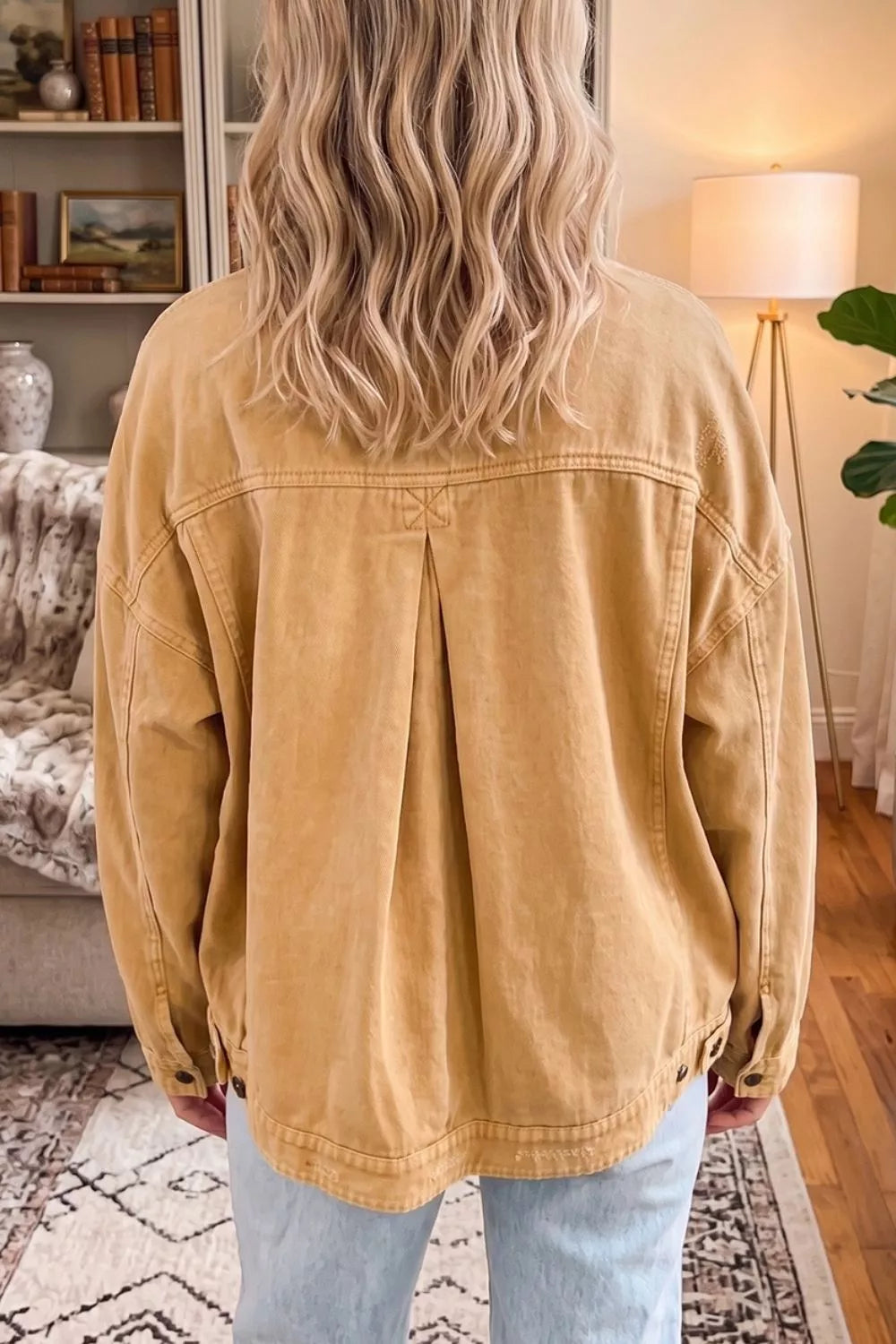 Metal Button Front Long Sleeve Collar Denim Jacket