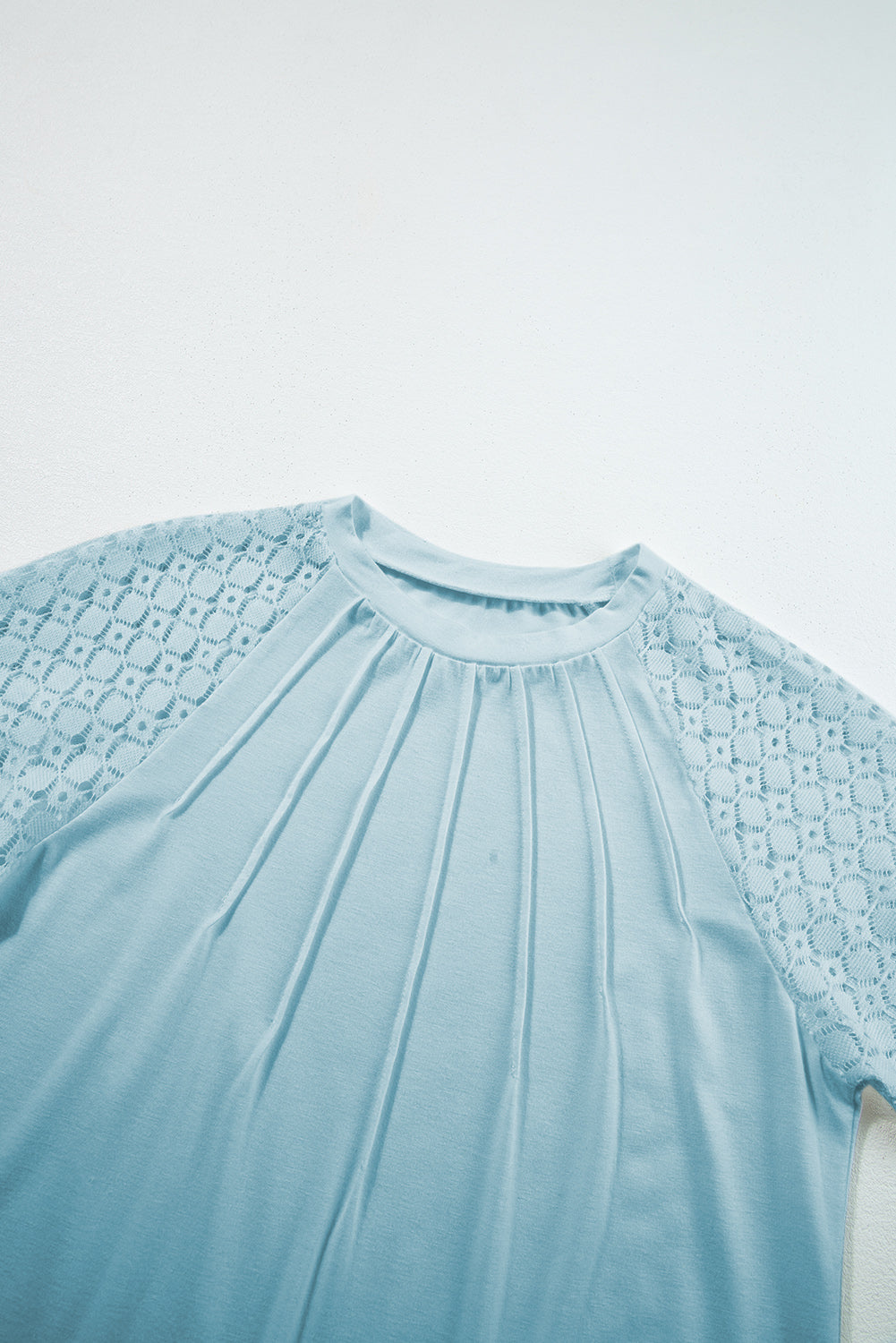 Lace Patchwork Raglan Sleeve Seam Detail Tee