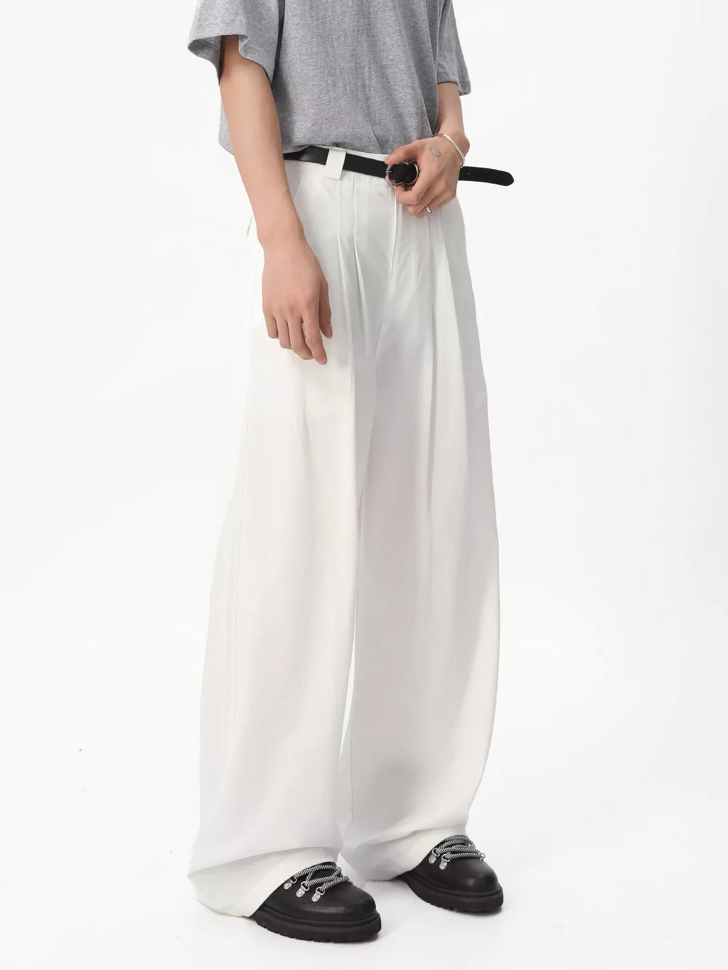 Men's Wide Leg Pleated Pants