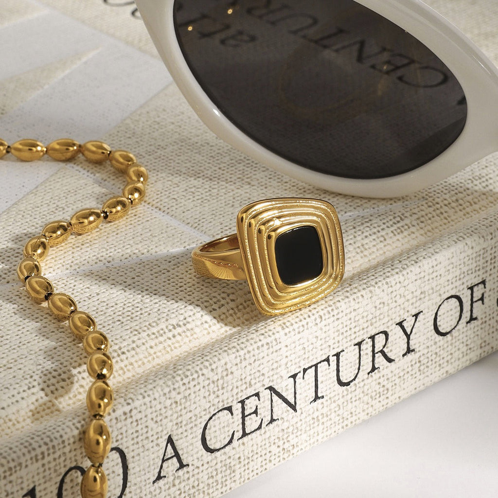 18K gold geometric shape with texture design classic fashion ring