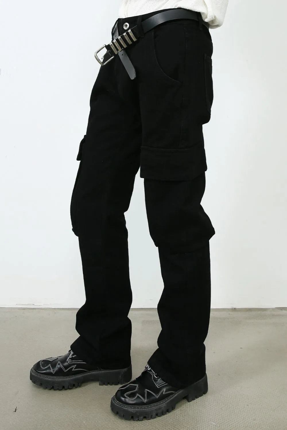 Men's Jeans with Cargo Pockets