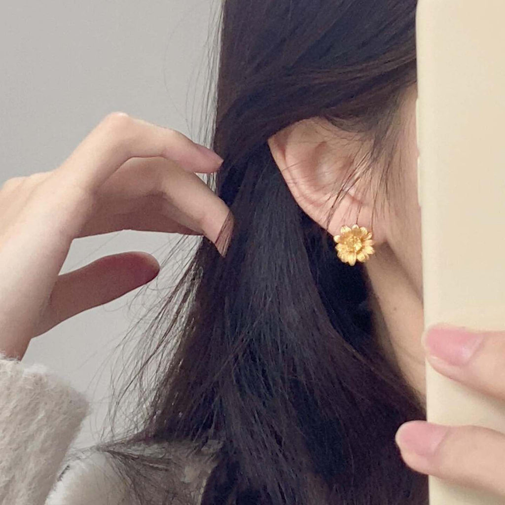 Gold Butterfly Flower Stud Earrings For Women Niche Elegant Versatile  Earrings Daily Commute Light Luxury Trendy Ear Jewelry Wholesale
