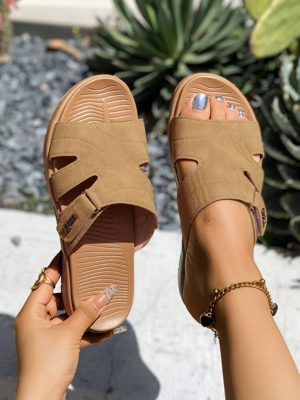 Casual Comfort Cut-Out Platform Slides