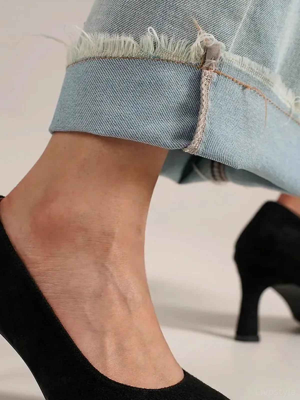 Faux Suede Mid-Heel Pointed Toe Pumps
