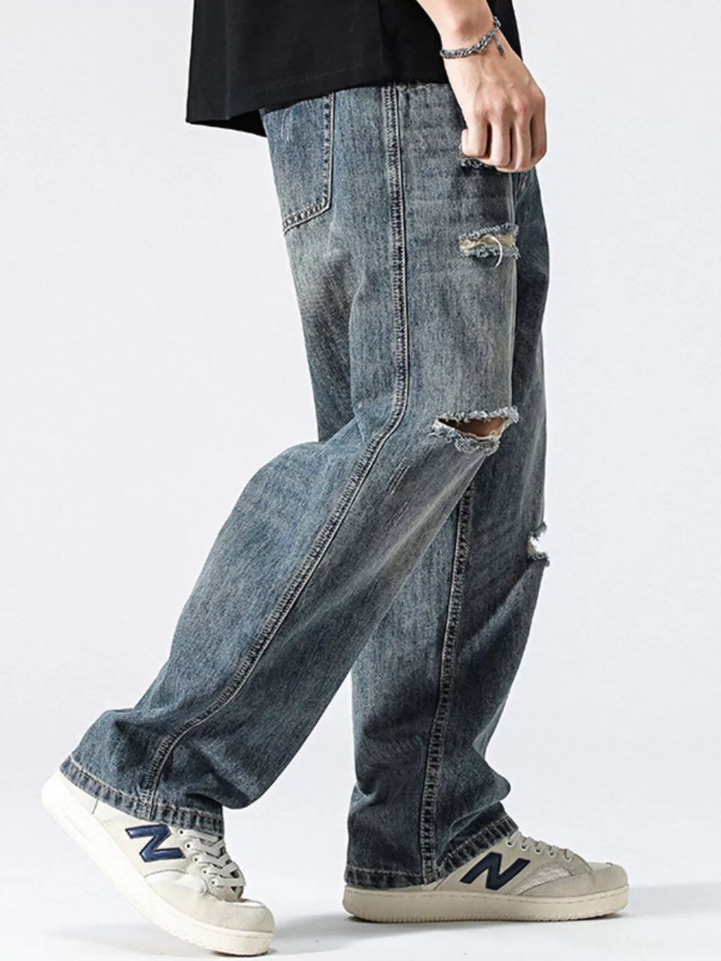 Men's Distressed Loose Fit Jeans