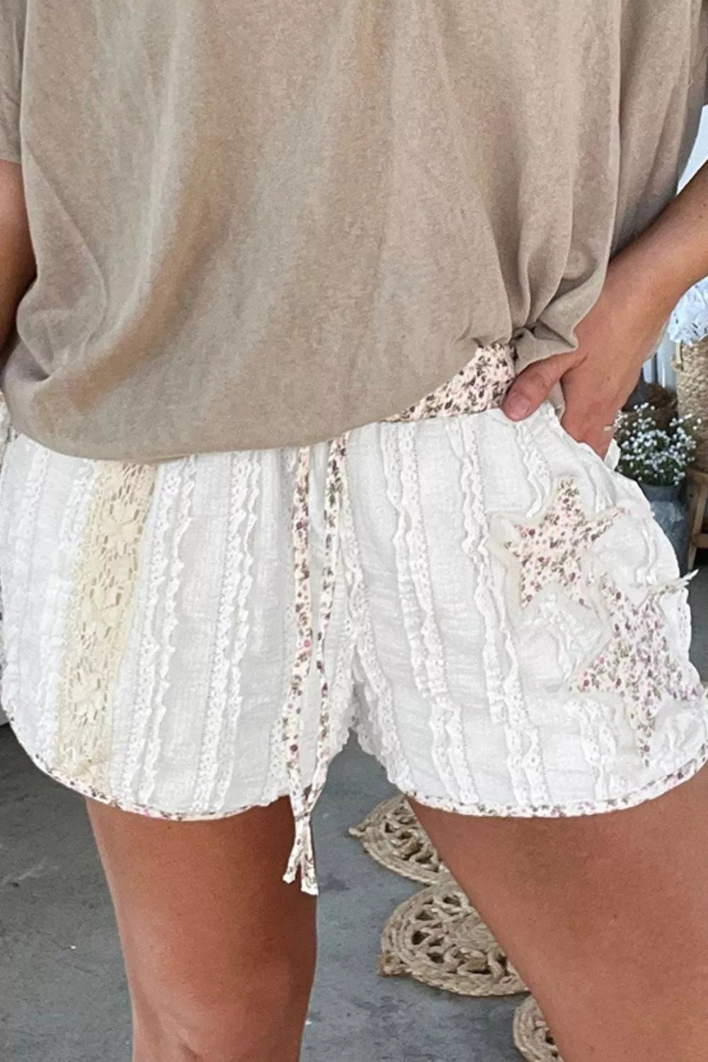 Star Patch Lace Trim Shorts