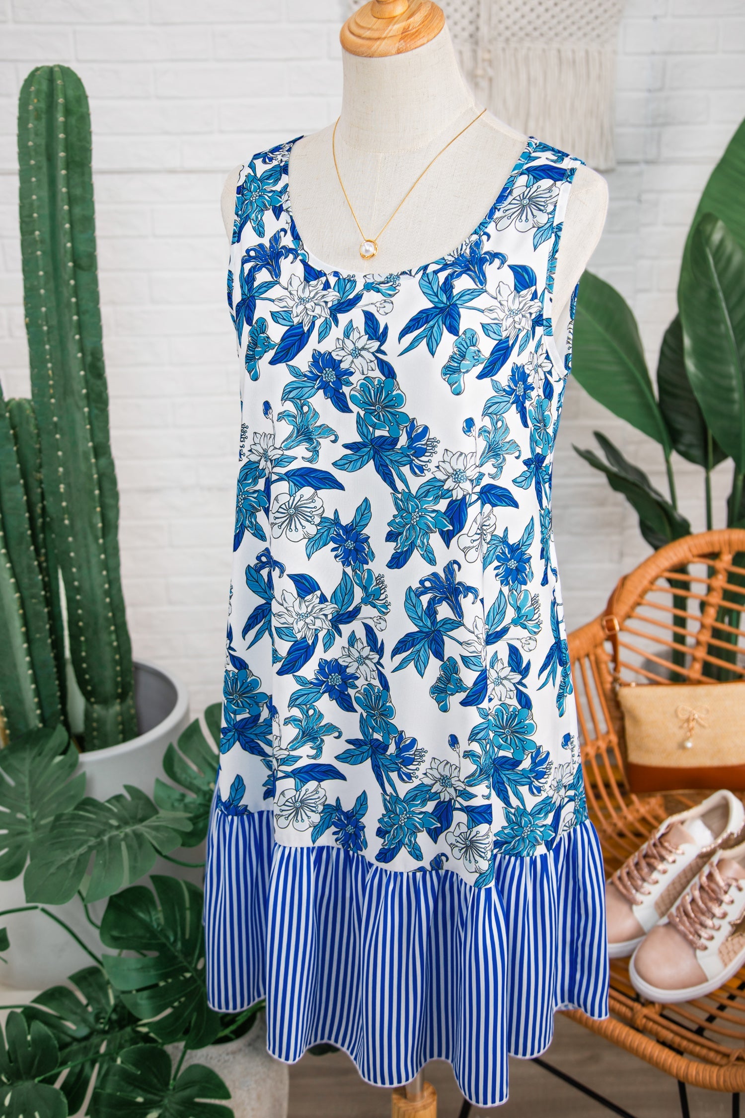 Sky Blue Floral Print U Neck Sleeveless Striped Ruffle Hem Patchwork Dress
