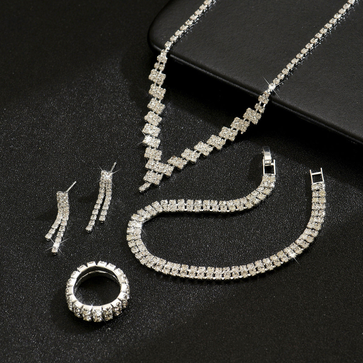 Women Traditional Indian Style Rhinestone Jewelry Set,Necklace And Earrings,Elegant Bridal Costume Accessories For Wedding Party Occasion