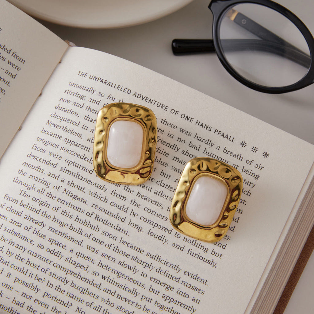 Resin Hammered Frame Stud Earrings