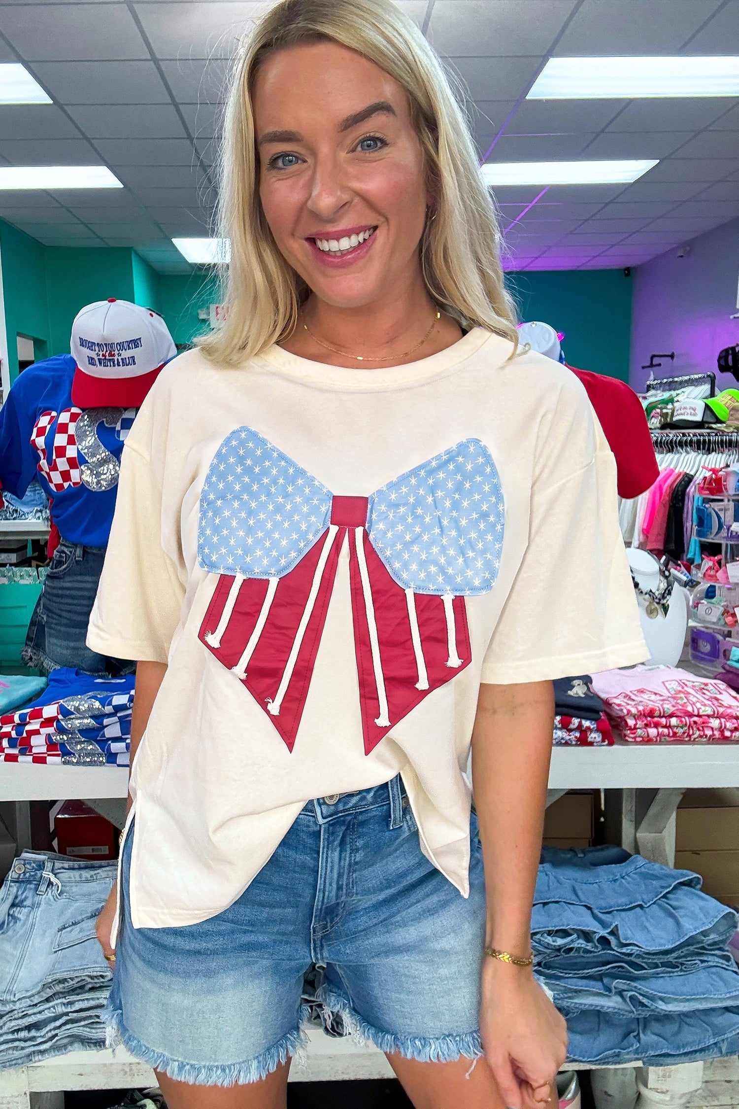 White Loose Knit Vintage Flag Bow Patched T Shirt