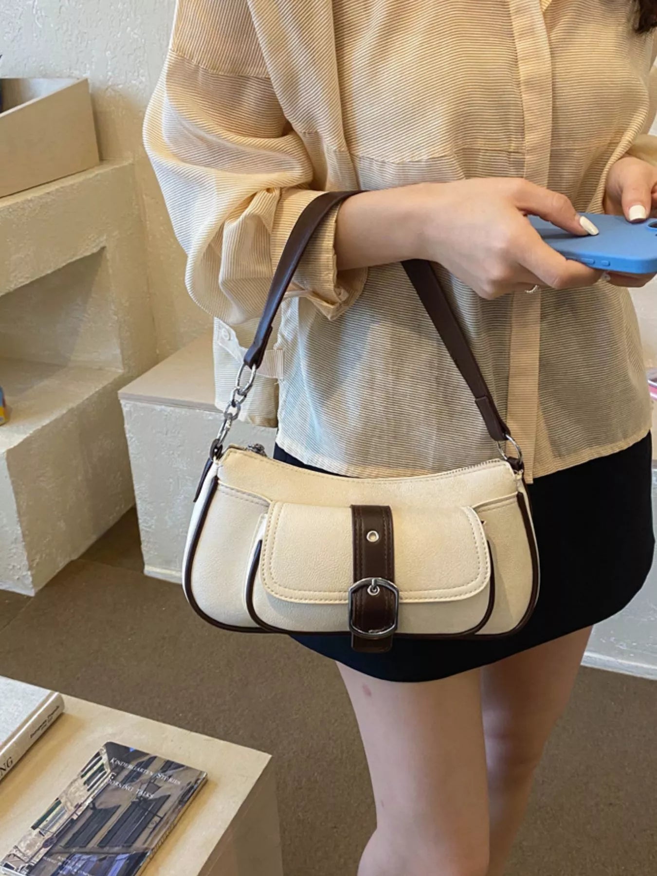 Vintage Buckle Detail Crossbody Bag