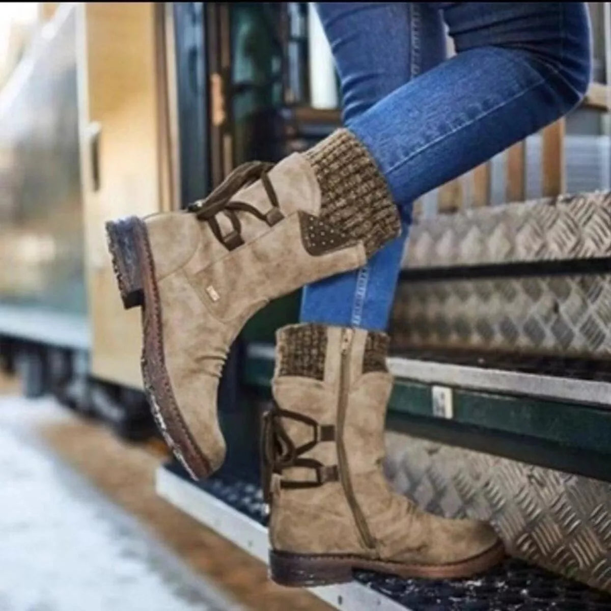 Knitted Cuff Round Toe Boots