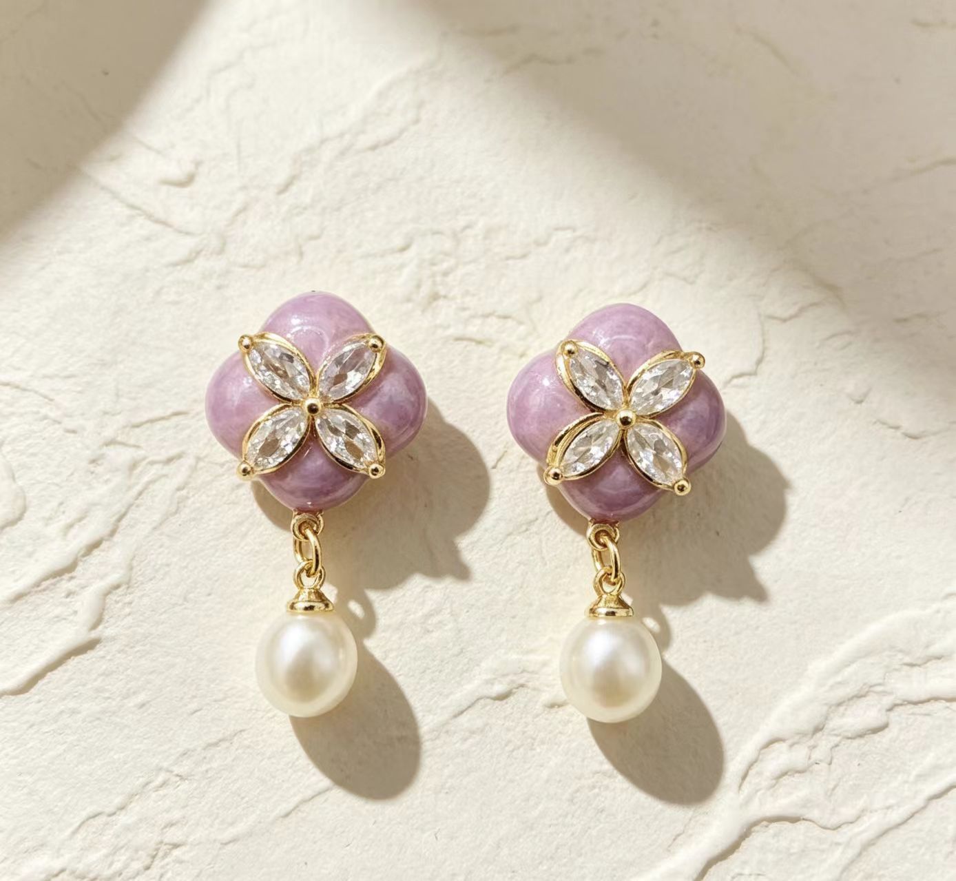 Fashionable Elegant Versatile Enamel-iced Stud Earrings