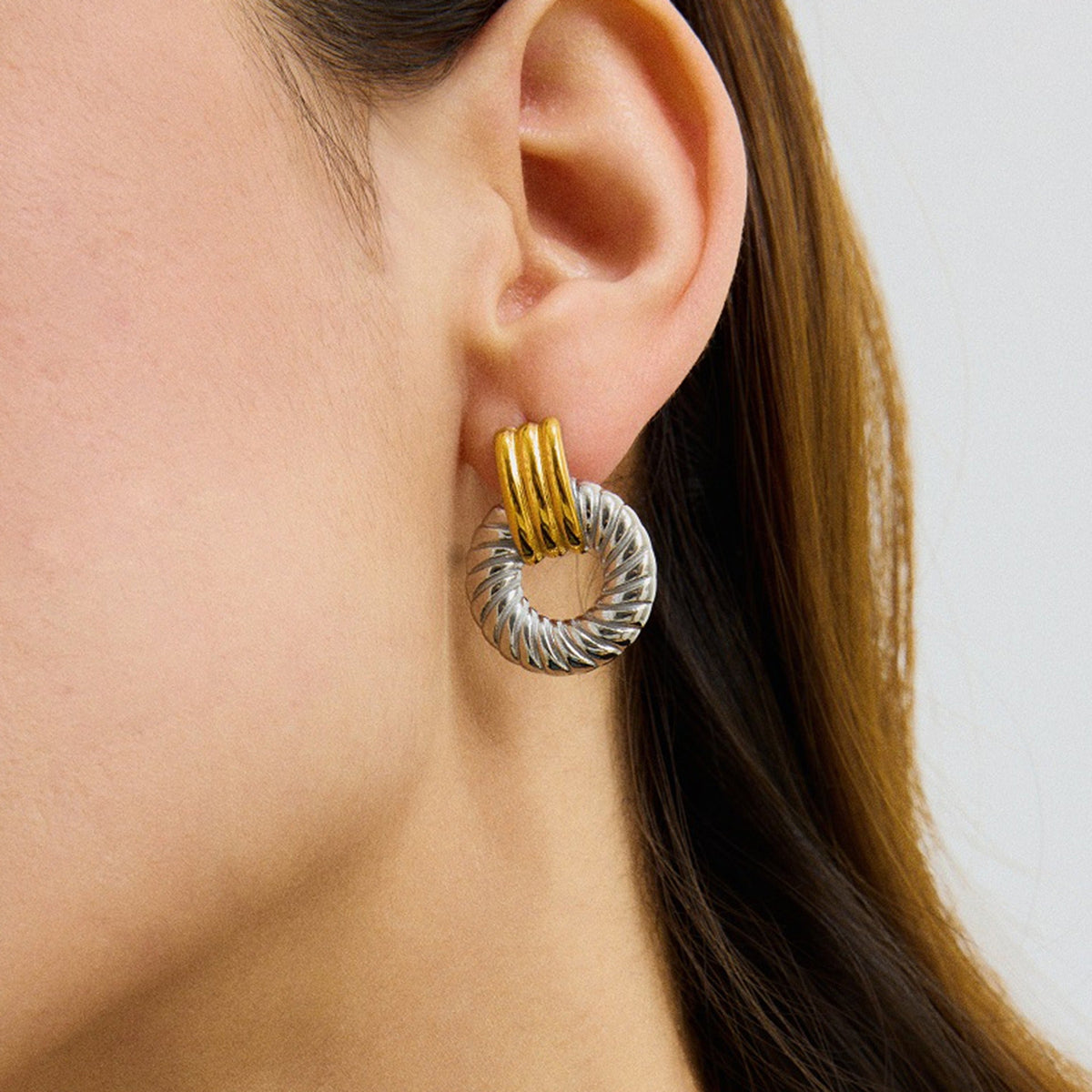 18K gold hollow round with gold and silver color matching design simple personality earrings