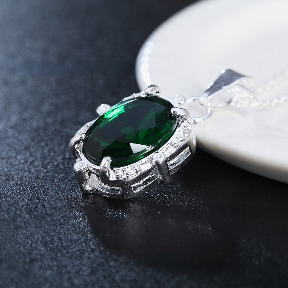 Silver High-end Green Diamond-inlaid Pendant Necklace Fashionable