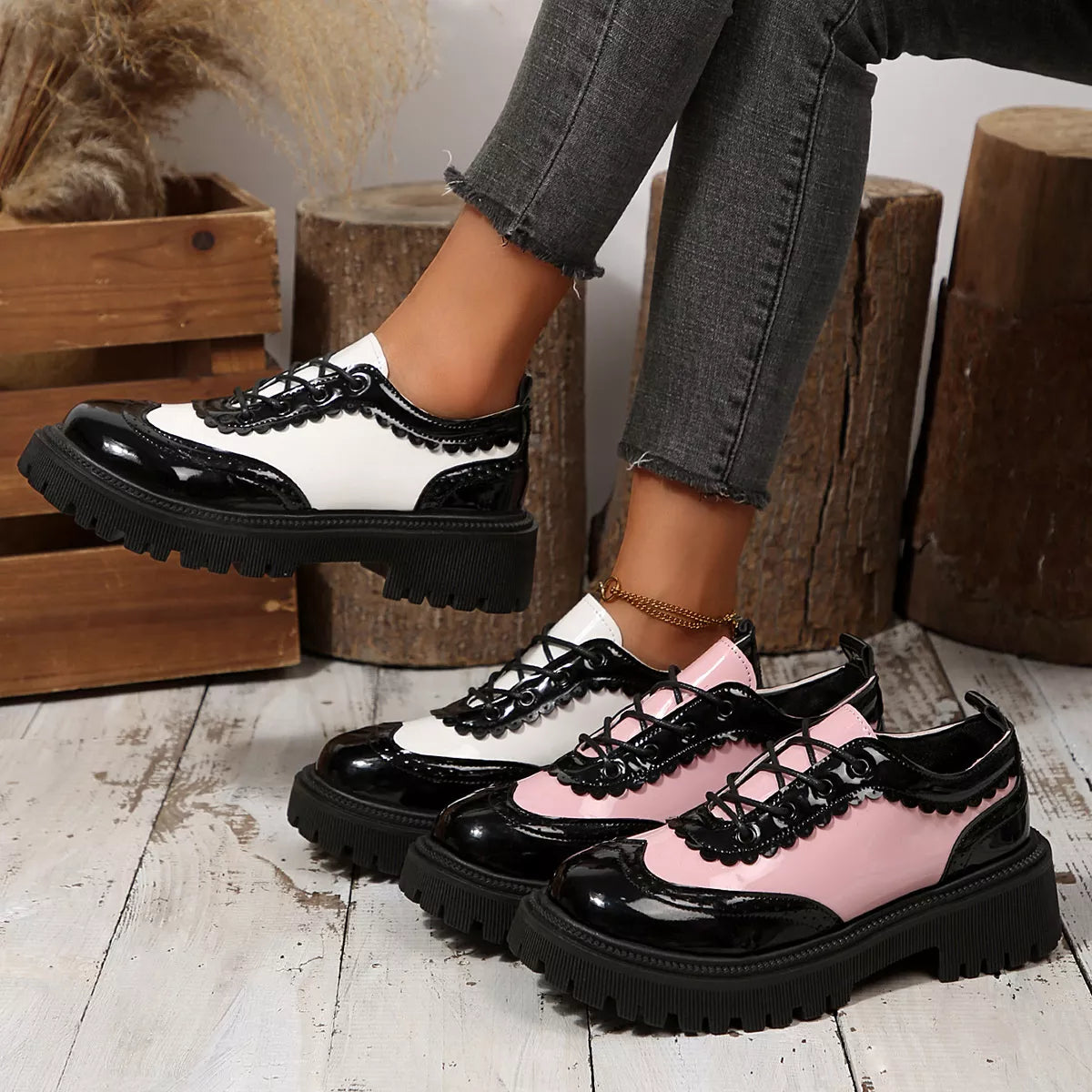 Round Toe Lace Up Sneakers