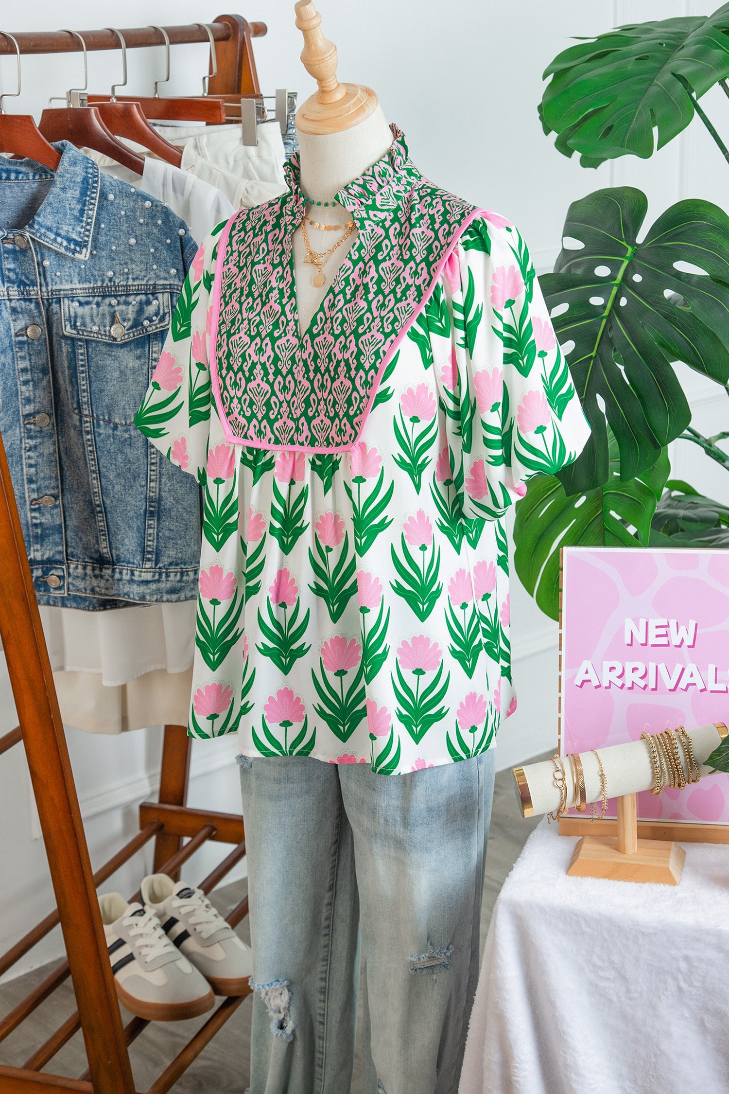 Multicolour Floral Print Puff Sleeve Contrast Bordered V Neck Blouse