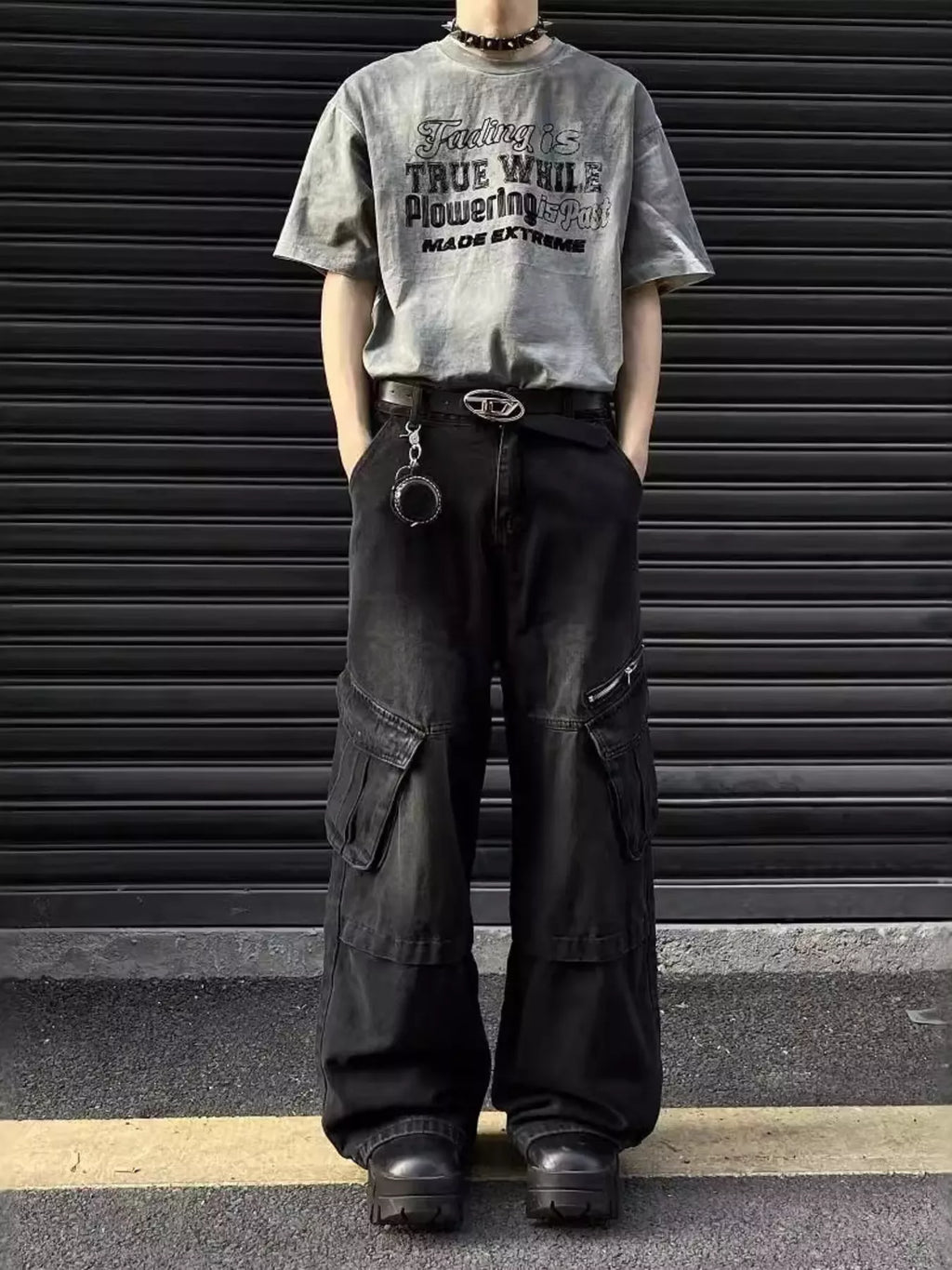 Men's Plus Size Vintage Wash Wide Leg Cargo Jeans